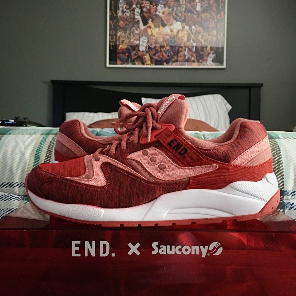 End x Saucony Grid 9000